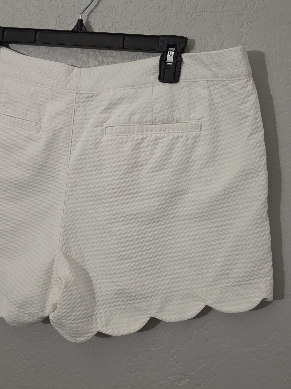 Lilly Pulitzer The Buttercup Scalloped Shorts White Textured Cotton Womens 14 - Picture 5 of 9